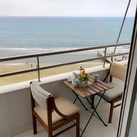 Larnaca Room, 50M To The Finikoudes Beach Luaran gambar